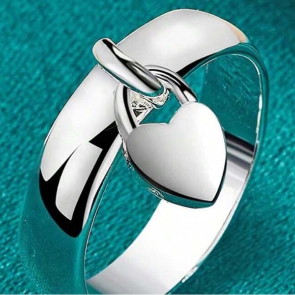 925 Silver Heart Charm Ring - Picture 5 of 8